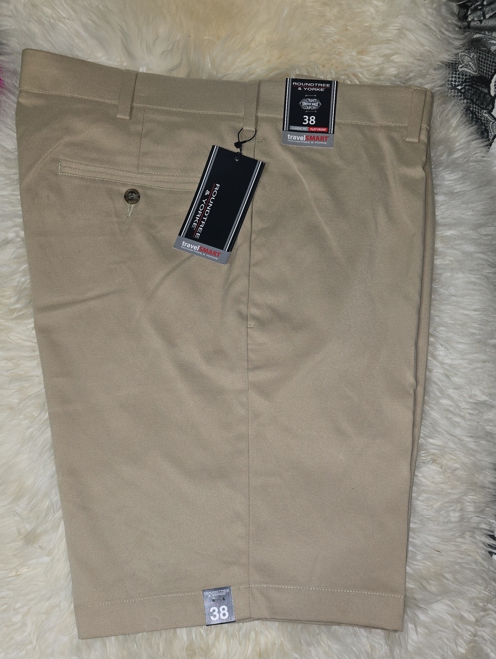 Roundtree & Yorke Travel Smart Men's Khaki Shorts